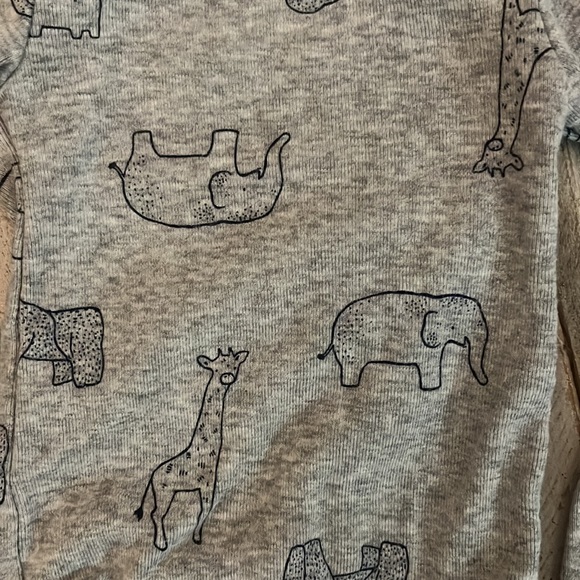 Carters long sleeved onesie with matching cuffed pants (newborn) - Picture 2 of 3